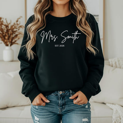 SourceToHome FuenteACasa Mrs Sweatshirt Personalized Bride Sweatshirt Future Mrs Shirt Hoodie — Home & Lifestyle