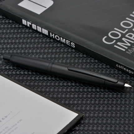 Matte Black Retractable Fine Nib Fountain Pen with Box and Converter Set, Clip Version