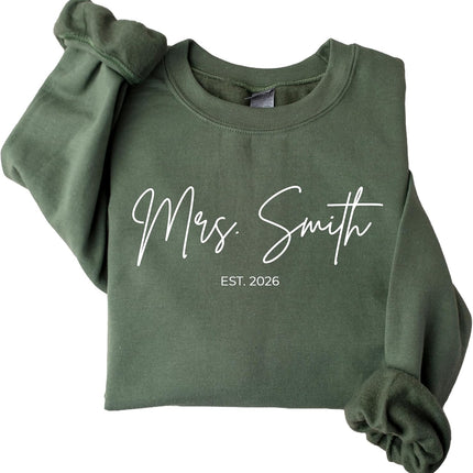 SourceToHome FuenteACasa Mrs Sweatshirt Personalized Bride Sweatshirt Future Mrs Shirt Hoodie — Home & Lifestyle