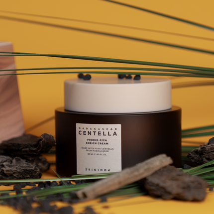 Madagascar Centella Probio-Cica Enrich Cream texture and ingredient highlight close-up
