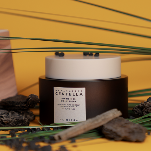 Madagascar Centella Probio-Cica Enrich Cream texture and ingredient highlight close-up
