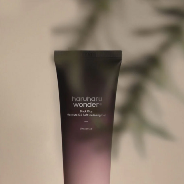 Haruharu WONDER Black Rice Moisture 5.5 Soft Cleansing Gel product detail