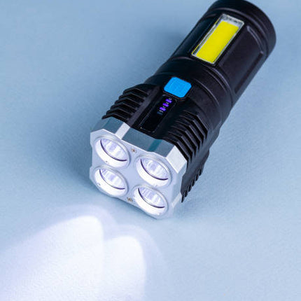 USA-CALI Ultra Bright LED Flashlight